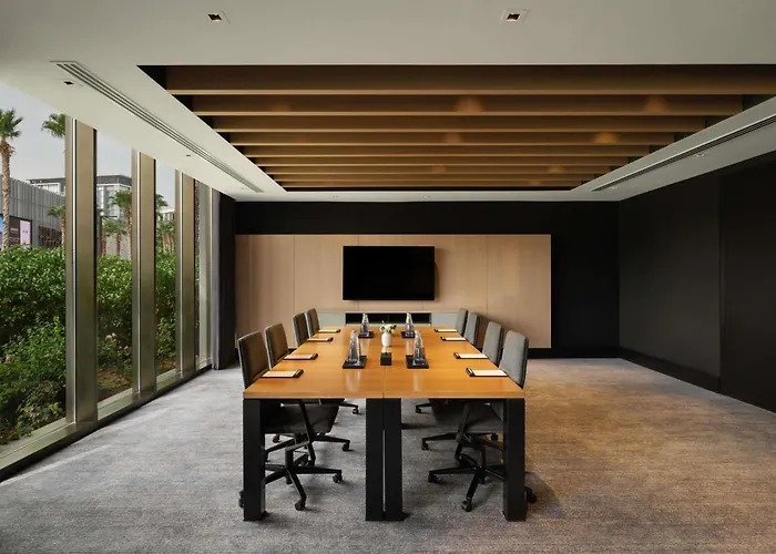 Delano Dubai At BluewatersResort Hotel